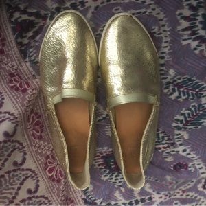 EUC 💠 Frye Metallic-Gold Slip-on Flats Size 7 (Runs Small)